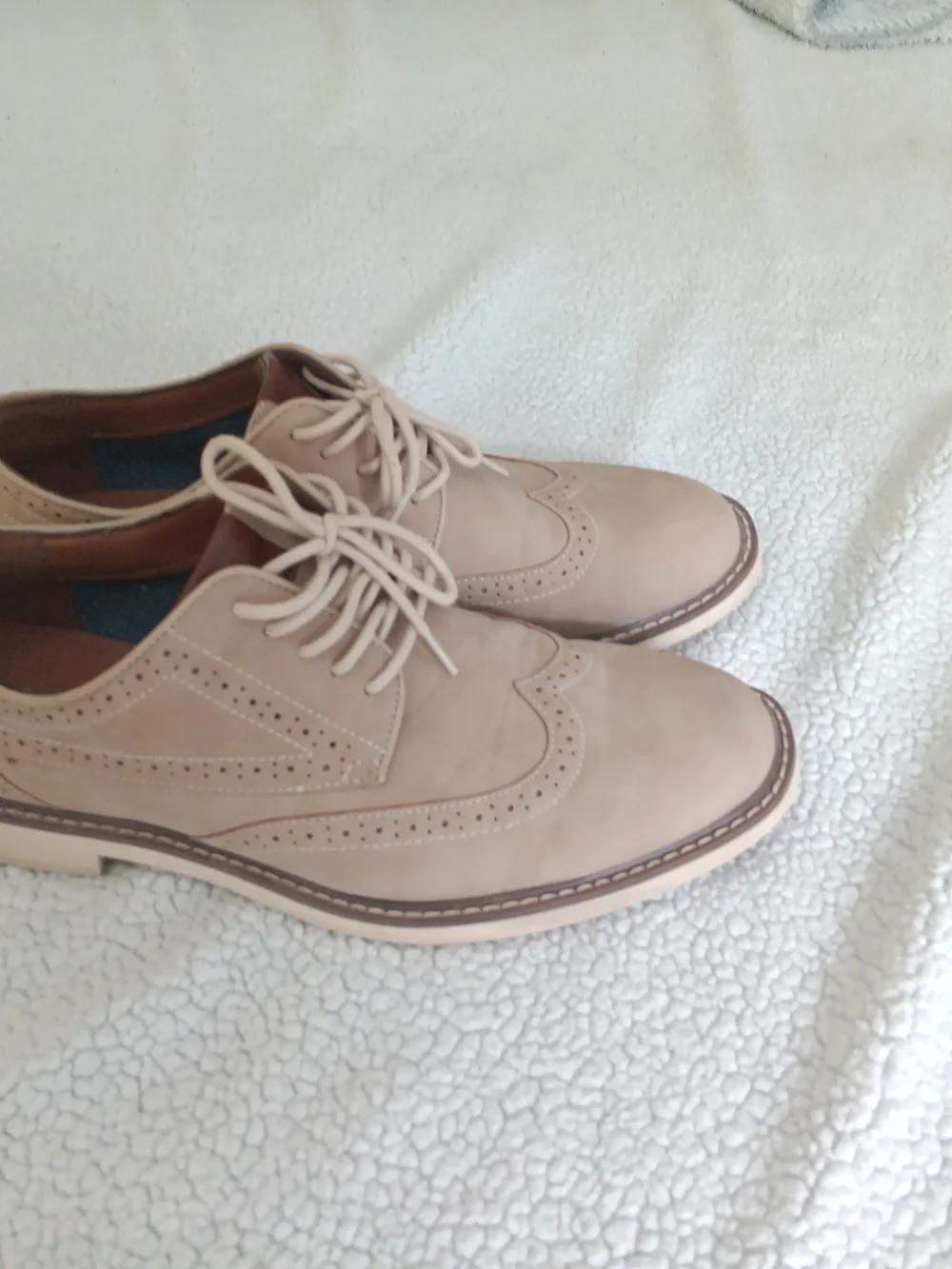 Tommy Hilfiger Men's Gendry Wingtip Brogue Derby Shoes - Beige Suede - Size 8.5